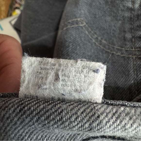 Levi’s Women’s Vintage 80’s High Rise Stonewashed Gray Button Fly Jeans - Picture 7 of 7